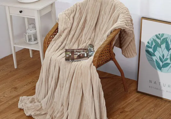 Плед 175*210 см, Велсофт - жаккард, Нежность (Бежевый-страйп)