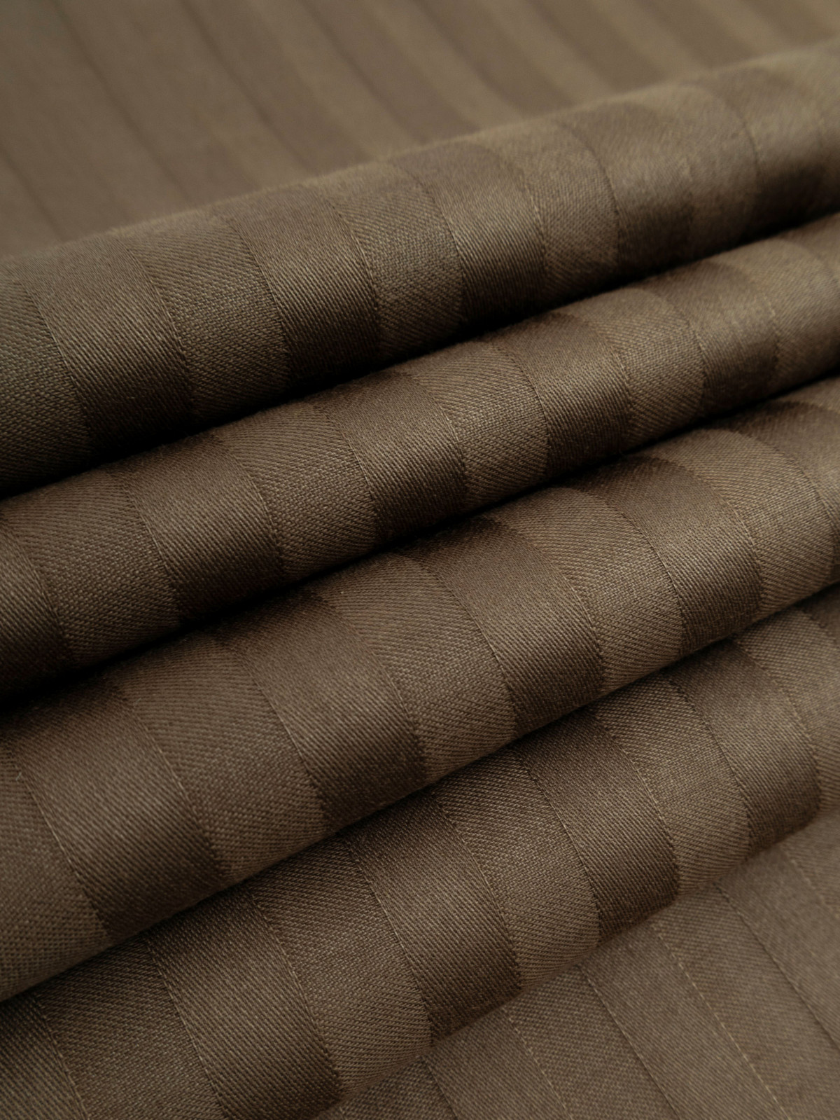 Простыня 2-спальная 180*240 см, сатин-страйп (Горький шоколад)