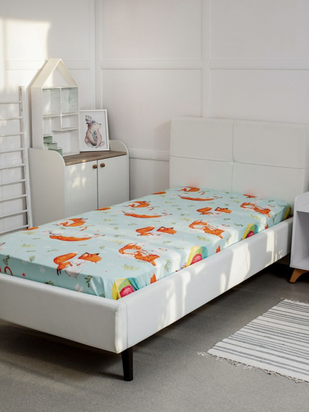 Простыня на резинке 090*190 см, перкаль, детская расцветка (Лисята)