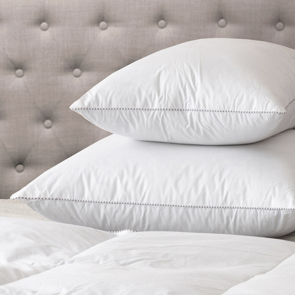 Подушка 70*70 см Семейная, пух/перо Подушка 70*70 см Семейная, пух/перо